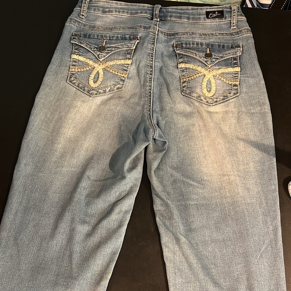 Earl Jeans distressed women’s size 8 - Picture 10 of 11